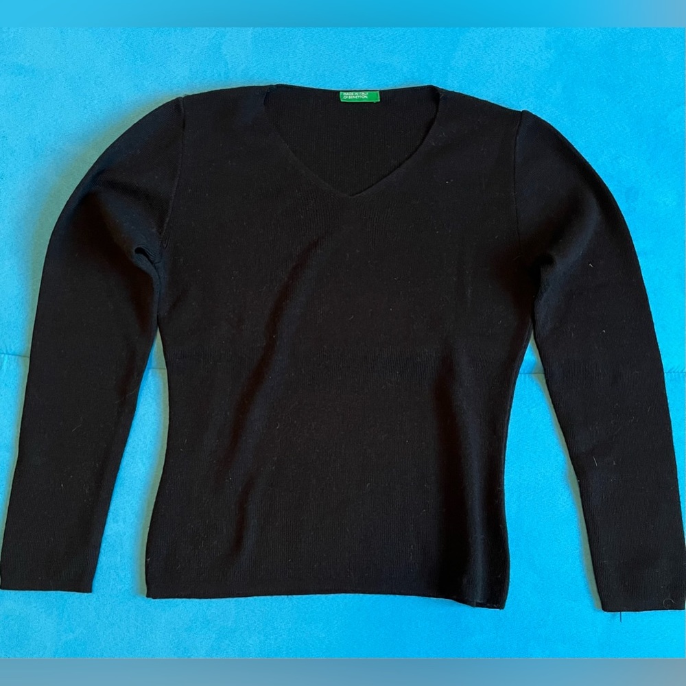 United Colors of Benetton wool blend v-neck pullover sweater